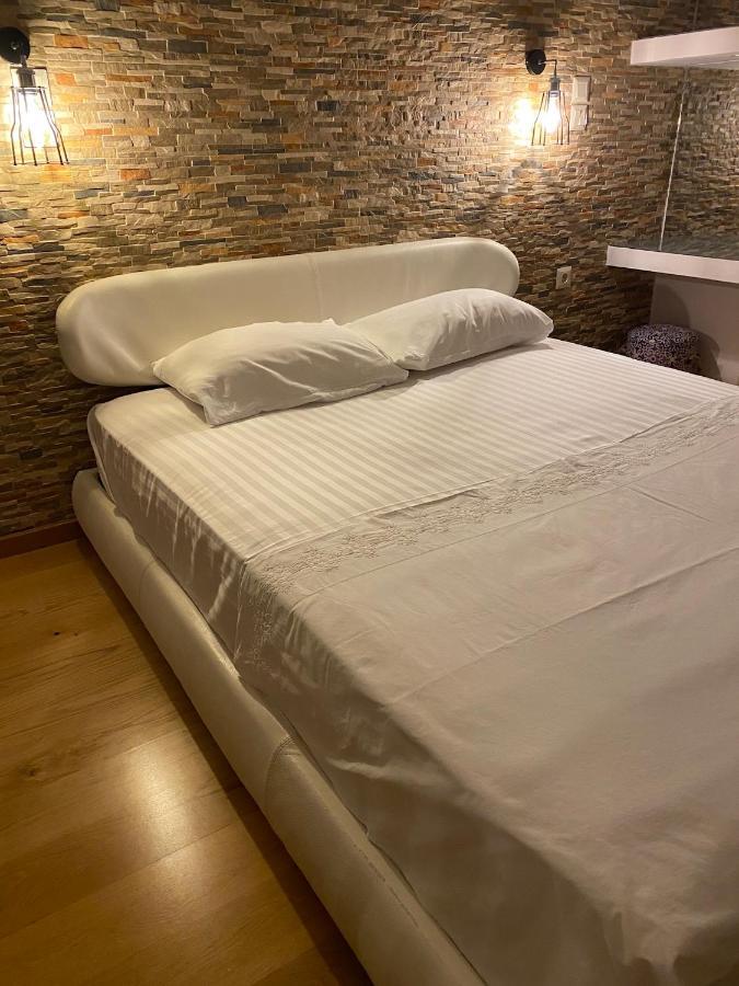אתונה Helen Luxury Loft Design Meisonette-Apartment מראה חיצוני תמונה